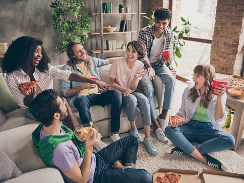 GROUP OF FRIENDS AT THEIR APARTMENT