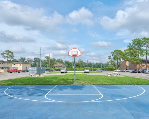 BASKEBALL COURT